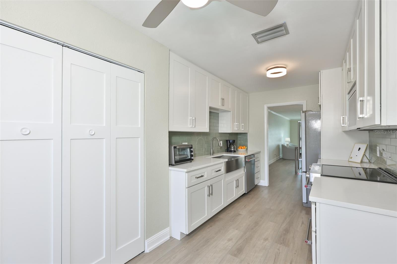 BOCA CIEGA POINT EAST - Residential