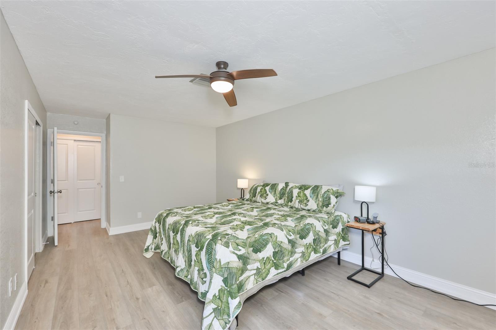 BOCA CIEGA POINT EAST - Residential