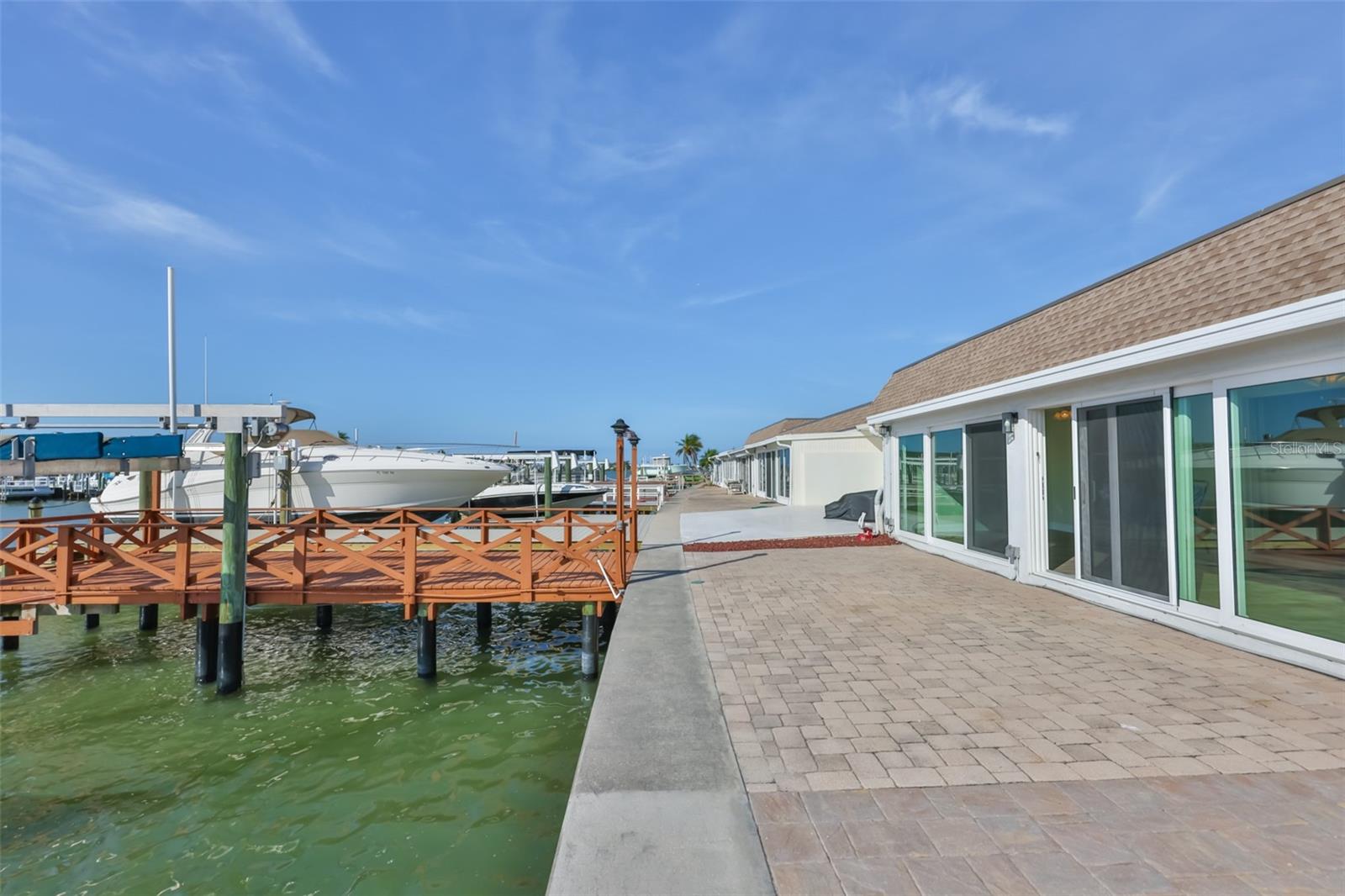 BOCA CIEGA POINT EAST - Residential