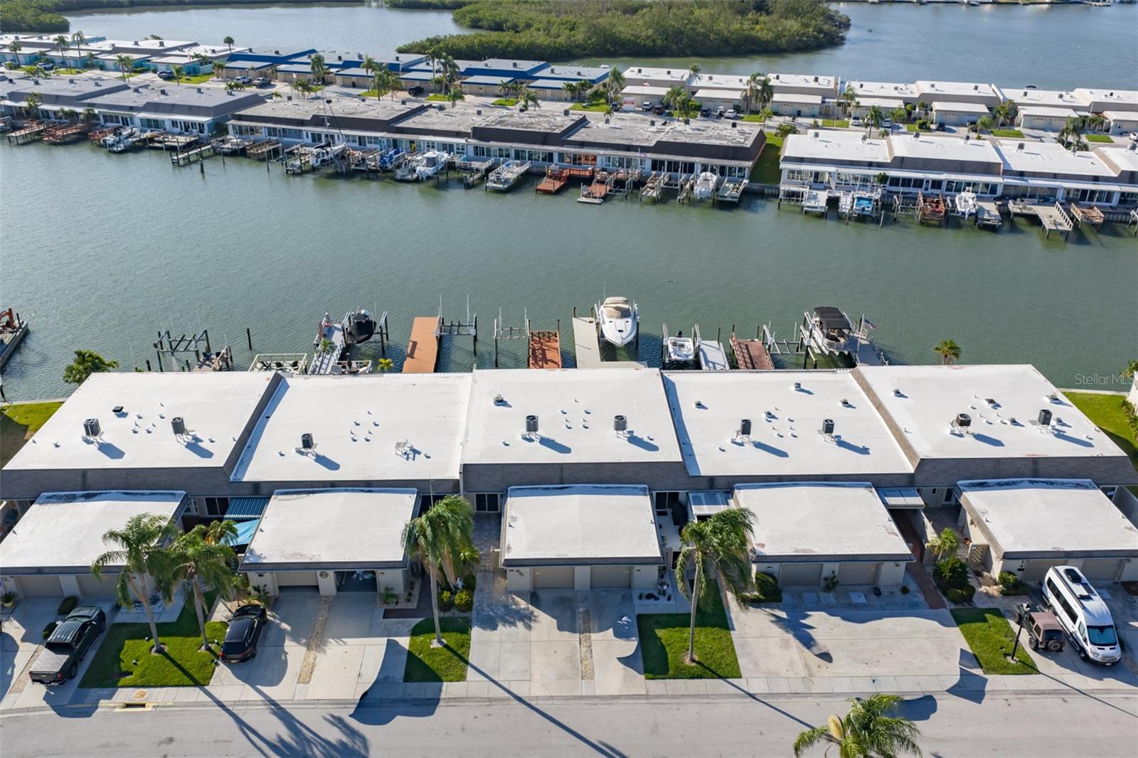 BOCA CIEGA POINT EAST - Residential