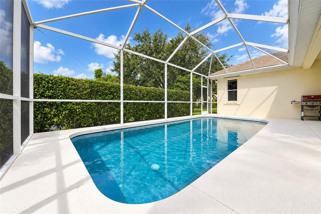 Photo of 6256 Donnington Court, Sarasota, FL 34238 (MLS # A4708134)