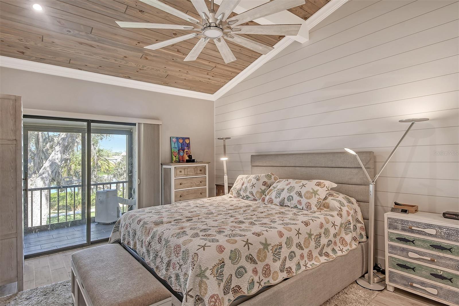 PELICAN COVE I - Residential Lease