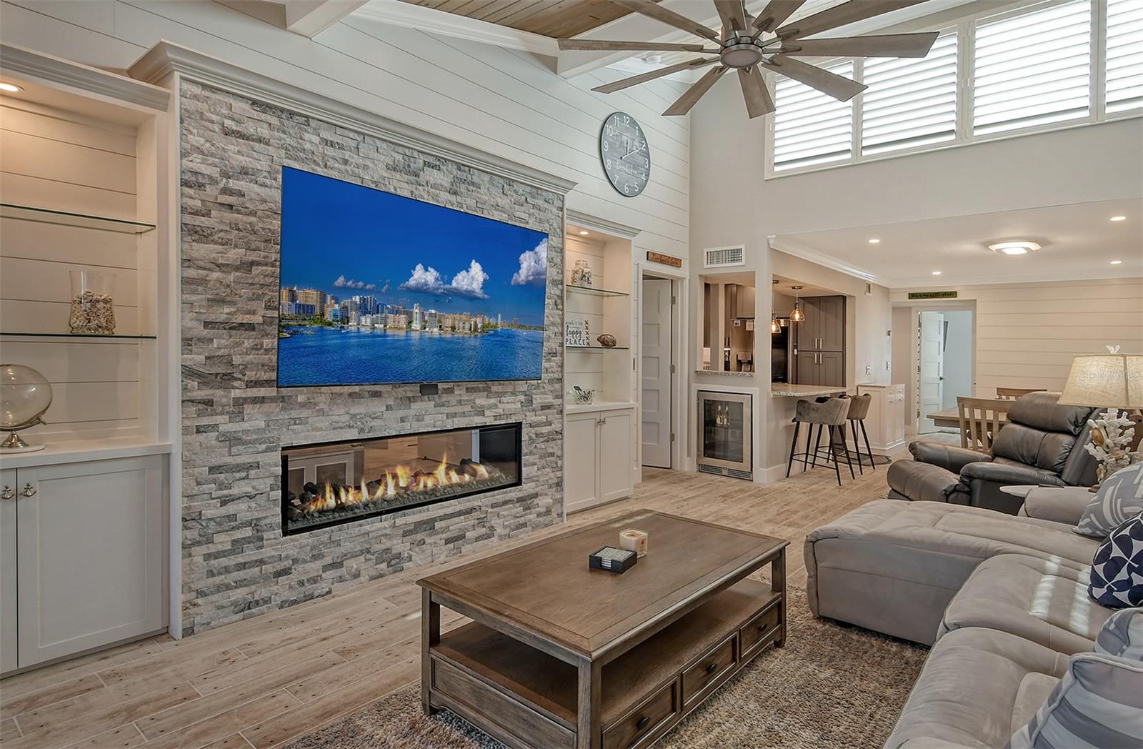 PELICAN COVE I - Residential Lease