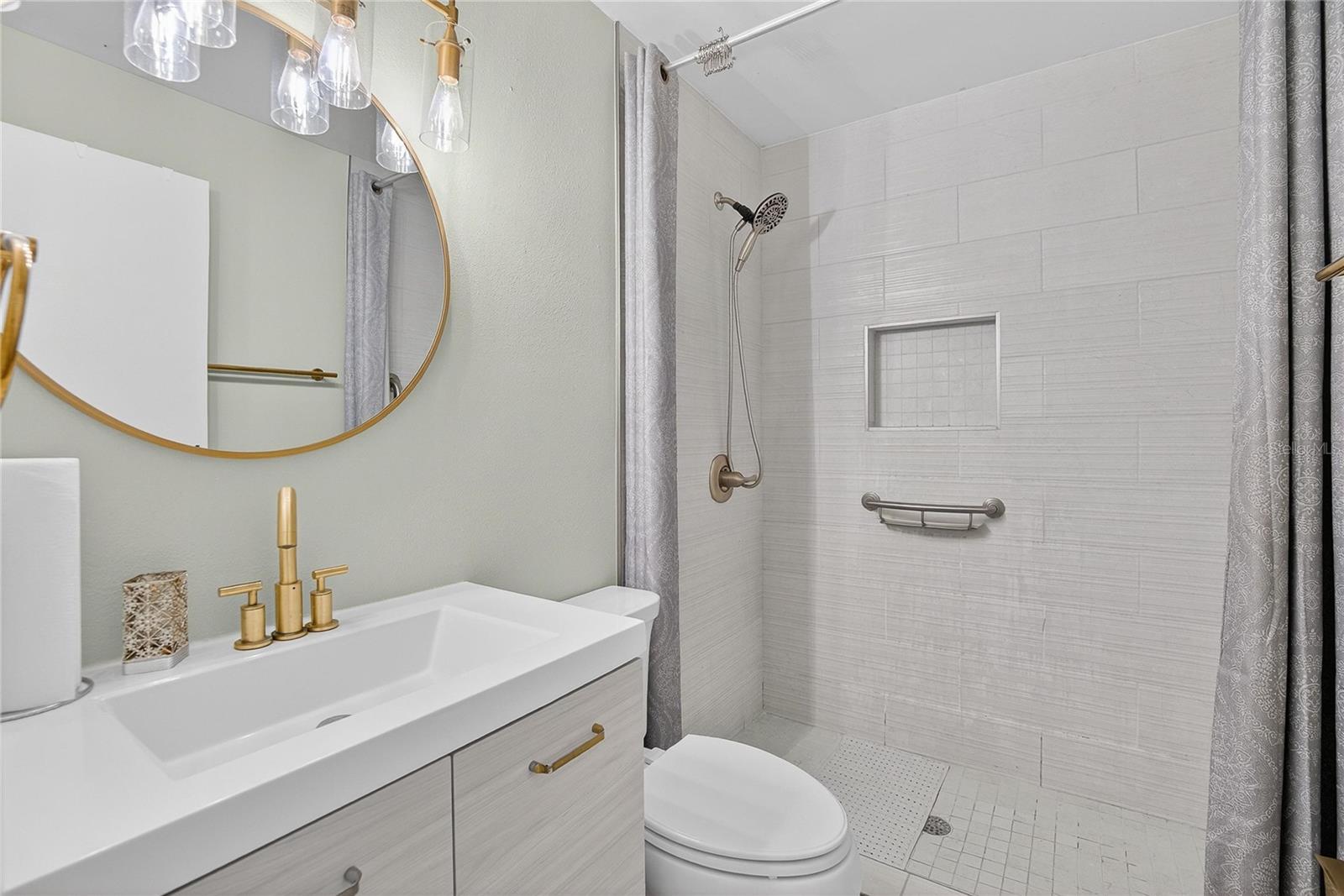 WINSTON HEIGHTS - Residential