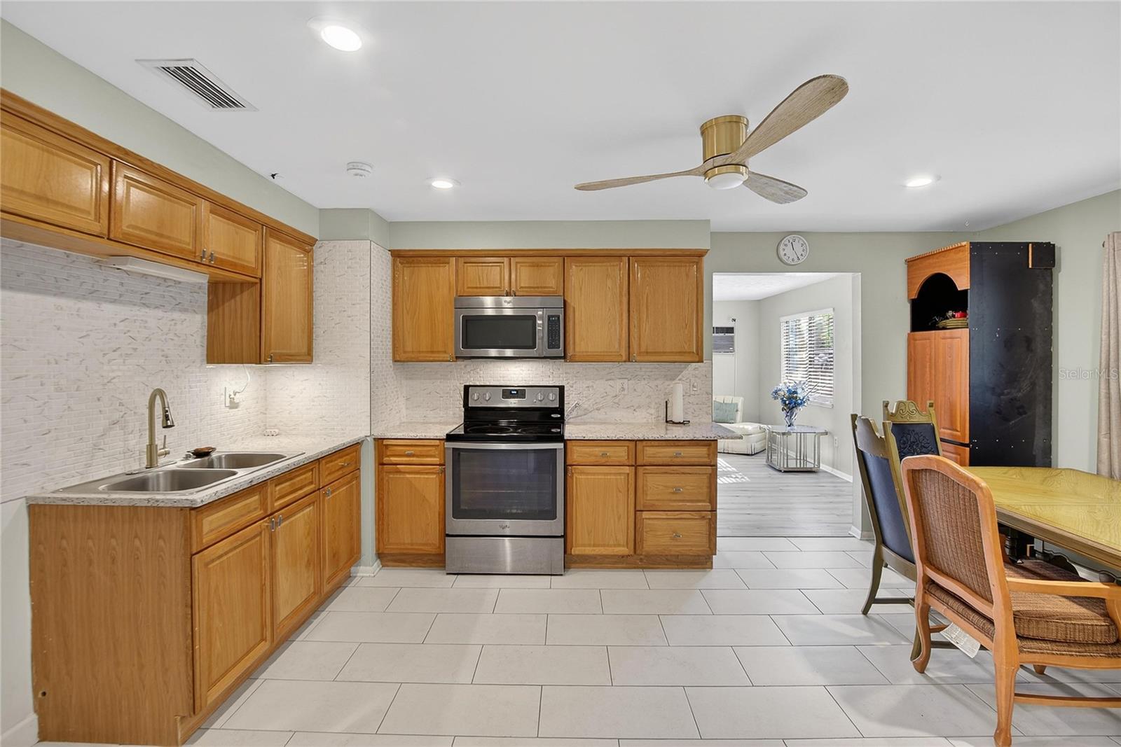 WINSTON HEIGHTS - Residential