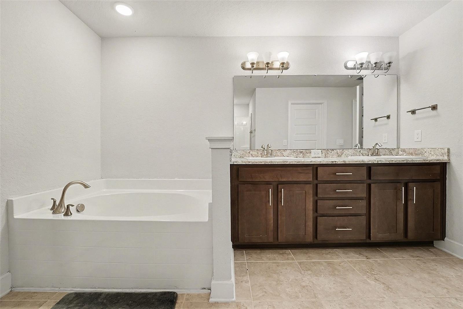 CITRUS POINT - Residential