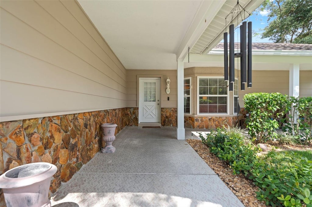 Photo of 2632 Royal Ridge Drive, Spring Hill, FL 34606 (MLS # W7889461)