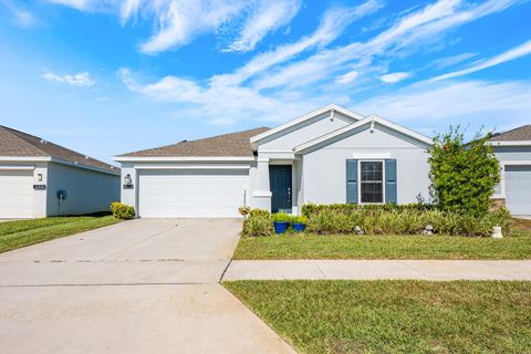 Photo of 6936 Dilly Lake Avenue, Groveland, FL 34736 (MLS # O6360335)