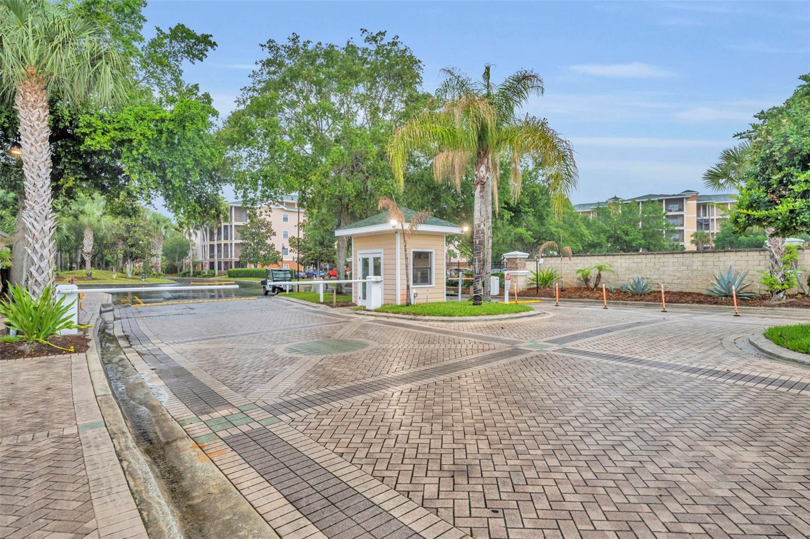 CARIBE COVE PH 03 CONDO - Residential