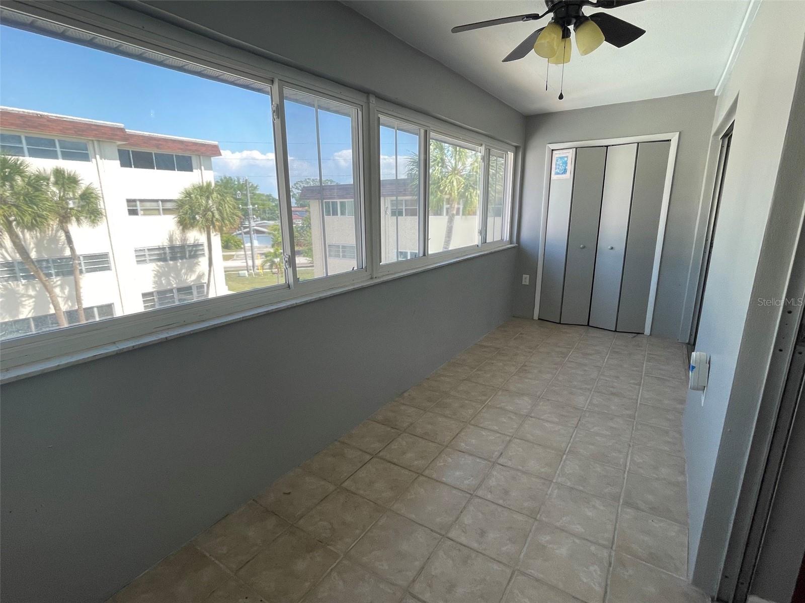 COVINGTON COURT HYDE PARK CONDO - Residential
