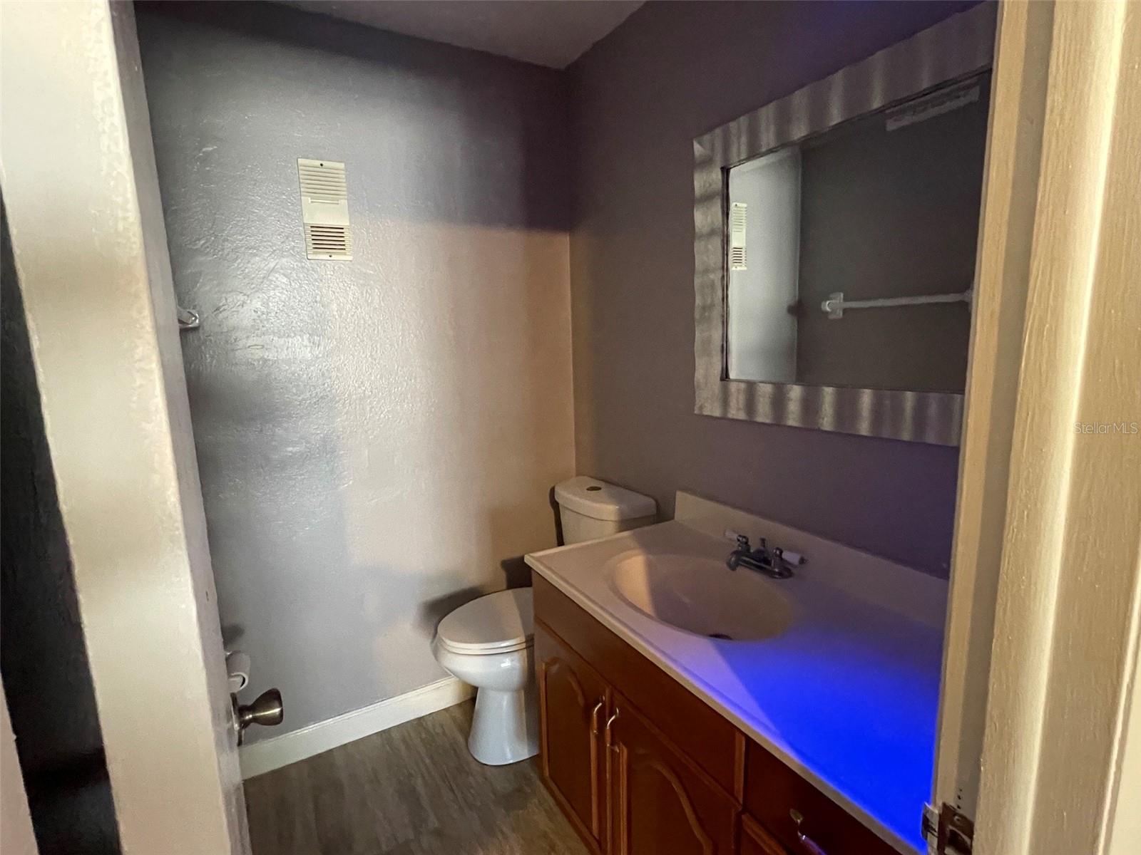 COVINGTON COURT HYDE PARK CONDO - Residential