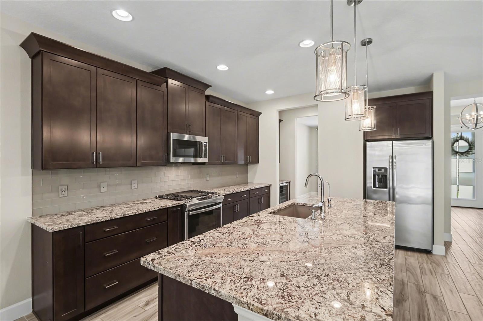 VICTORIA HILLS PH 3 - Residential