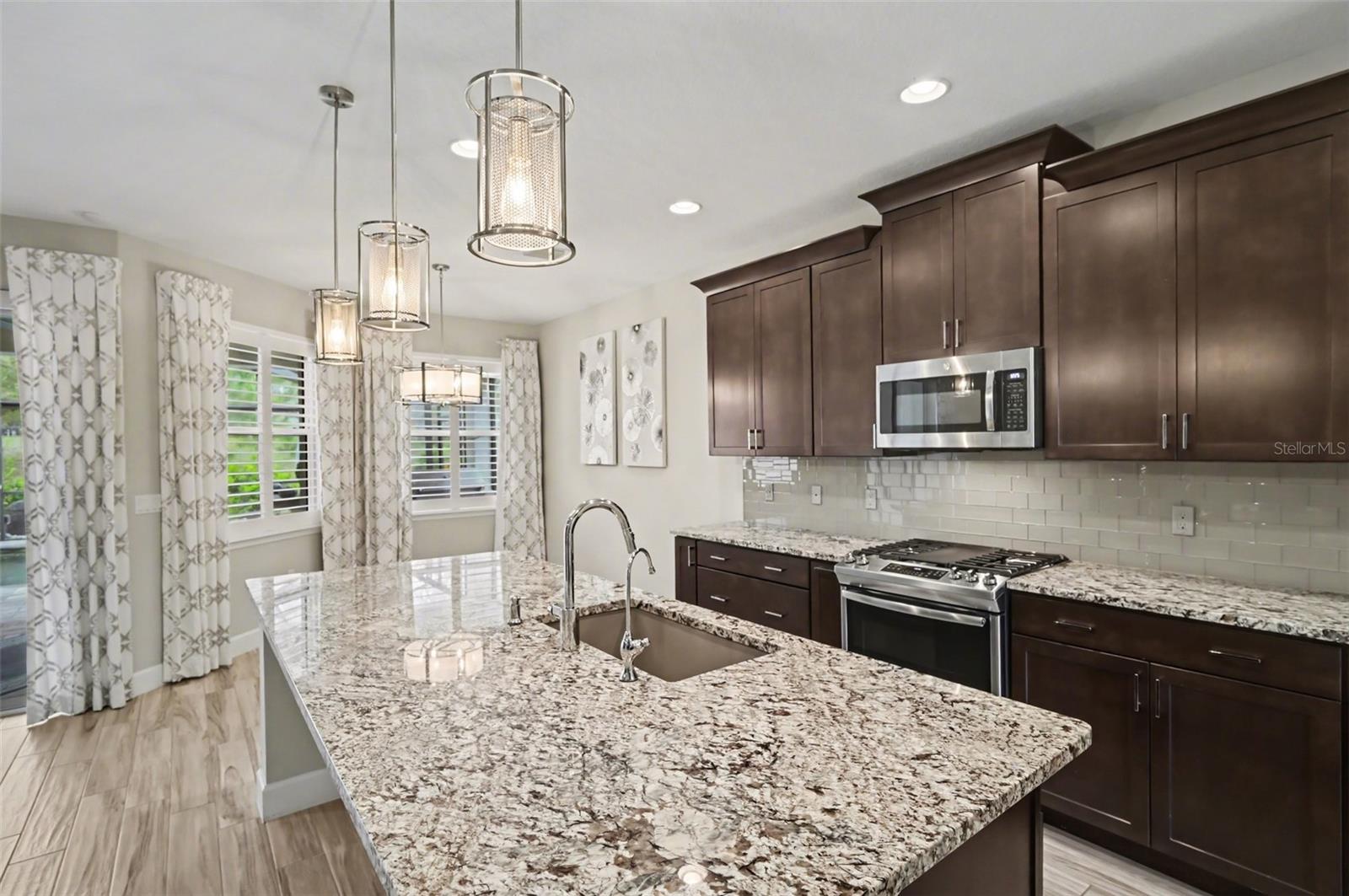 VICTORIA HILLS PH 3 - Residential