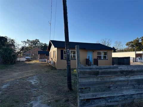 Tiny photo for 9710 NE 21st Avenue, Anthony, FL 32617 (MLS # OM718299)