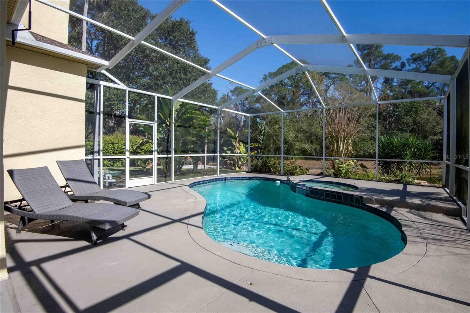 RIVER HILLS COUNTRY CLUB PARCE - Residential