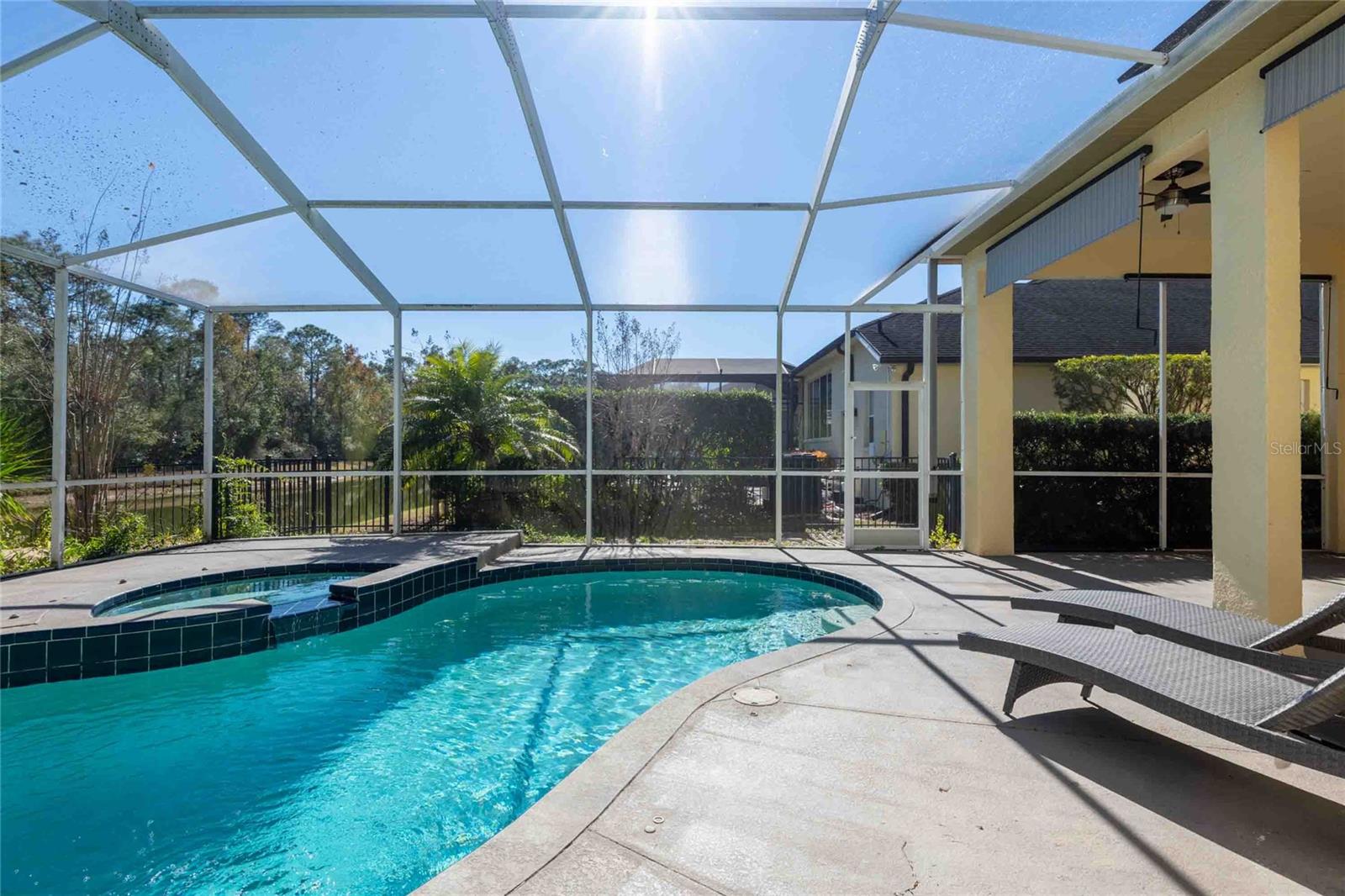 RIVER HILLS COUNTRY CLUB PARCE - Residential