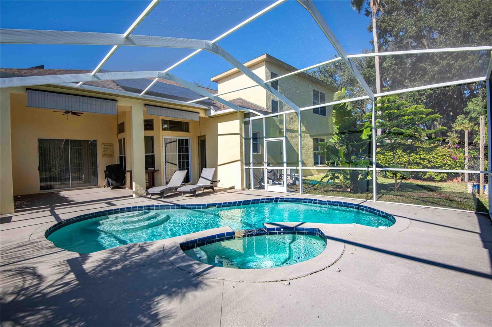 RIVER HILLS COUNTRY CLUB PARCE - Residential