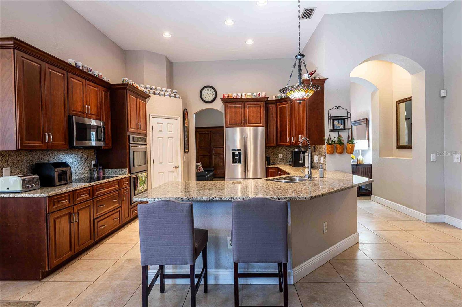 RIVER HILLS COUNTRY CLUB PARCE - Residential