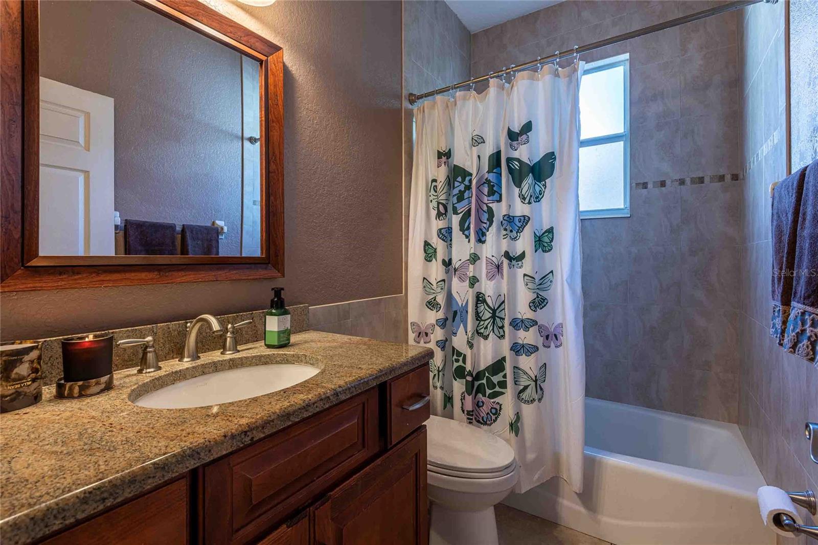 RIVER HILLS COUNTRY CLUB PARCE - Residential