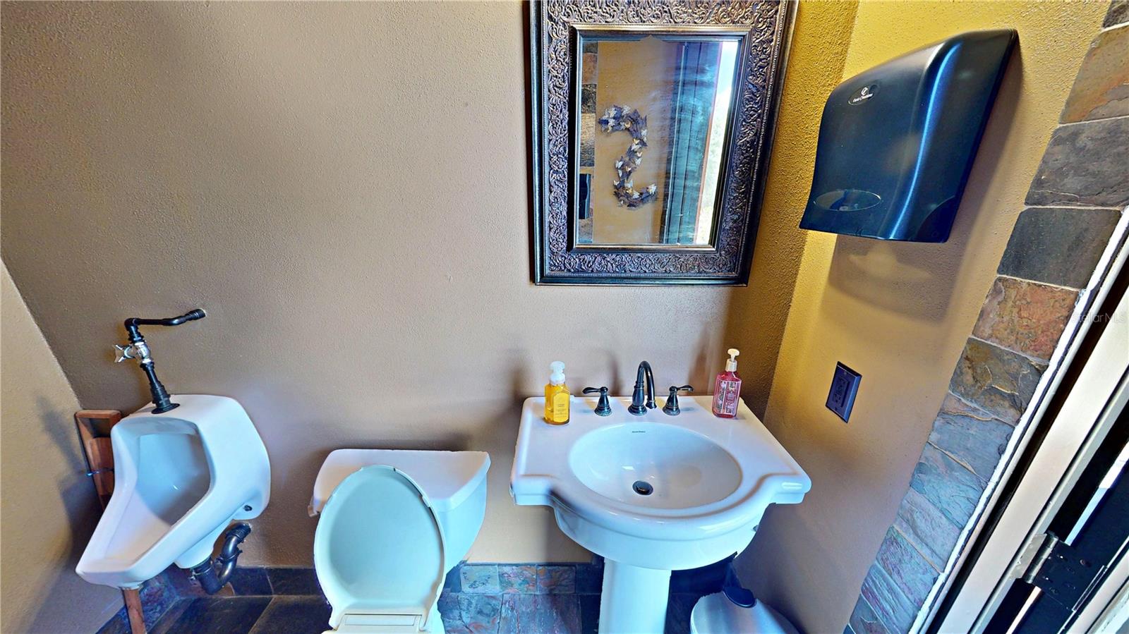 SEBRING LAKES ACRES - Residential