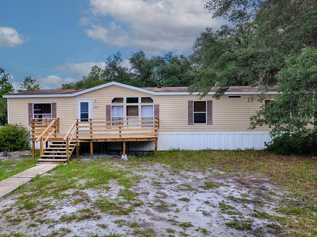 Photo of 15875 NE 148th Terrace Road, Fort Mccoy, FL 32134 (MLS # G5117893)