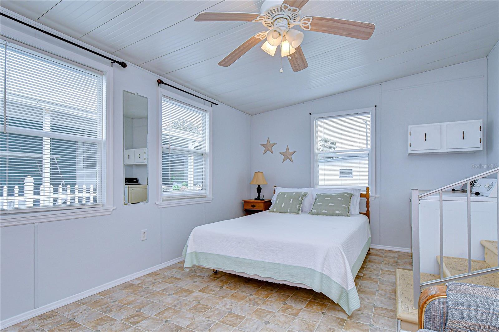 SLEEPY HOLLOW MOBILE ESTATES - Residential