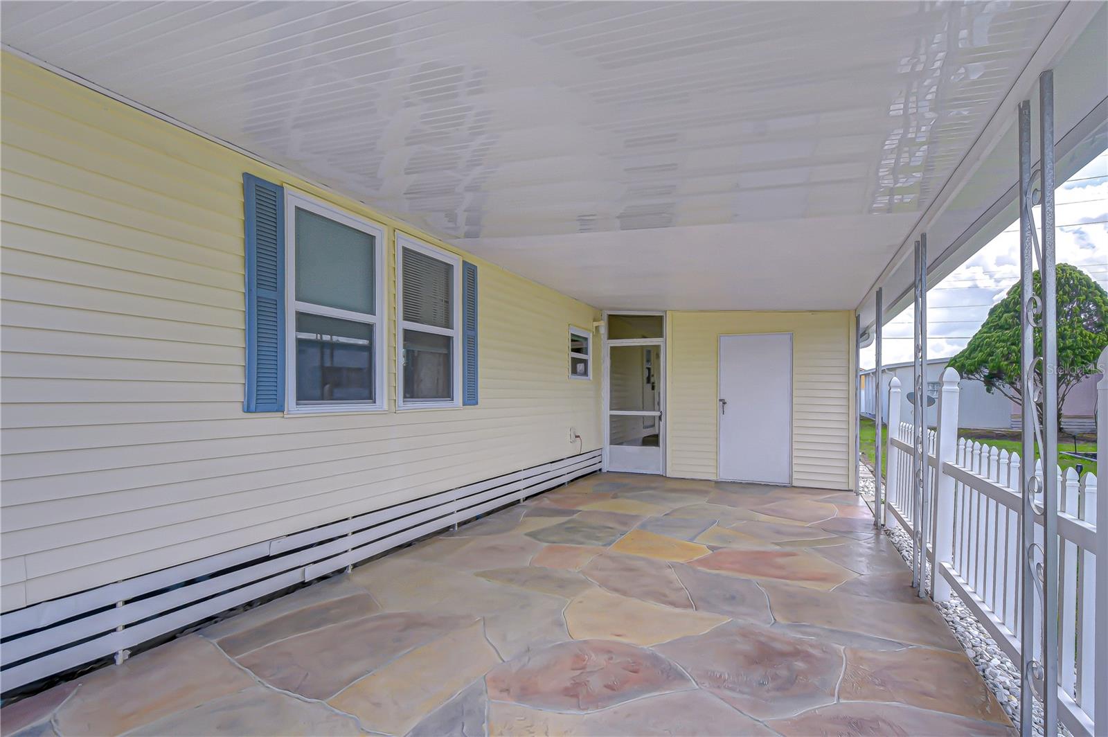 SLEEPY HOLLOW MOBILE ESTATES - Residential