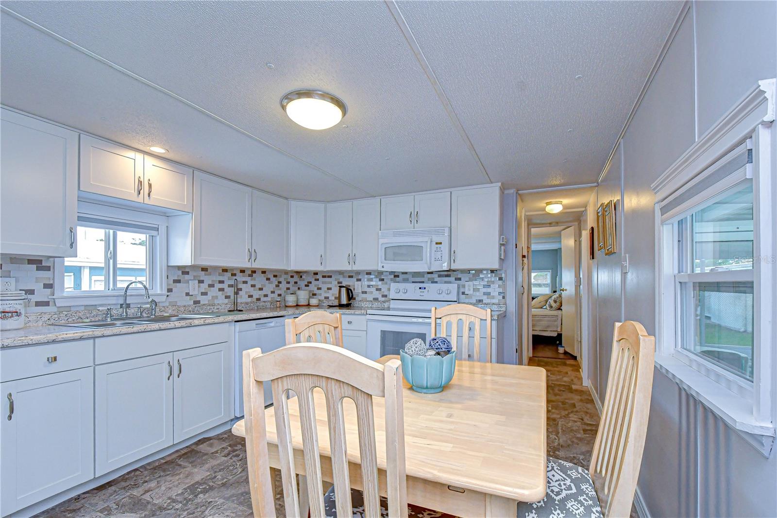 SLEEPY HOLLOW MOBILE ESTATES - Residential