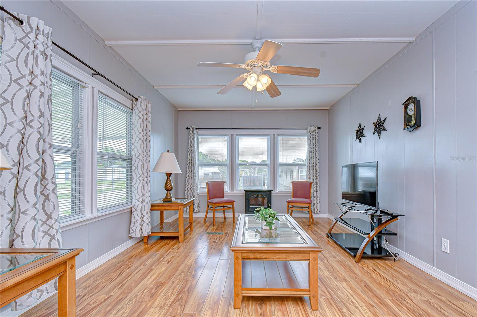 SLEEPY HOLLOW MOBILE ESTATES - Residential