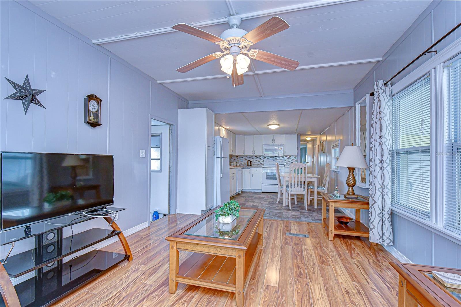 SLEEPY HOLLOW MOBILE ESTATES - Residential