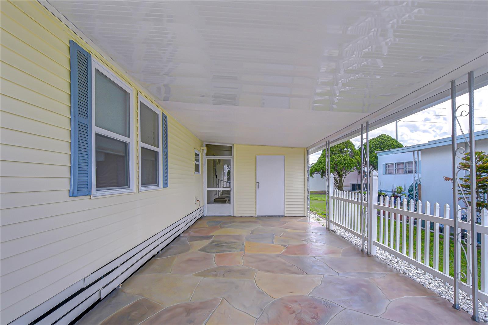 SLEEPY HOLLOW MOBILE ESTATES - Residential