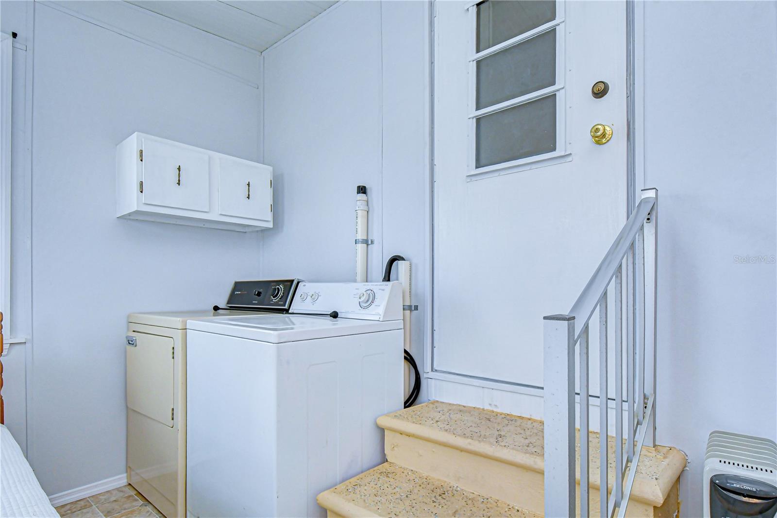 SLEEPY HOLLOW MOBILE ESTATES - Residential