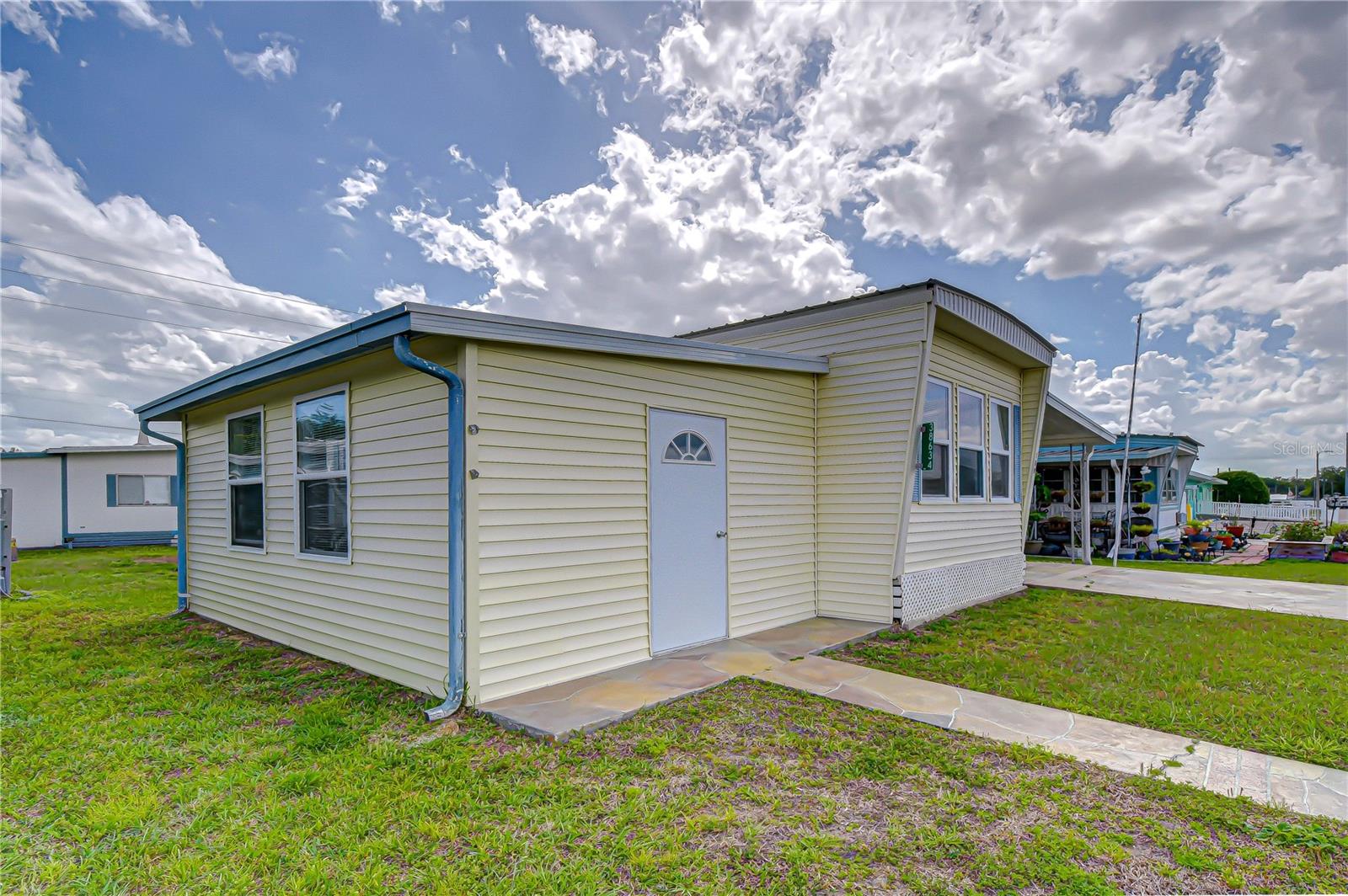 SLEEPY HOLLOW MOBILE ESTATES - Residential