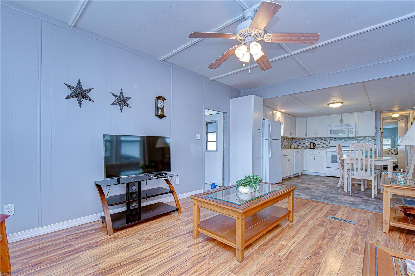 SLEEPY HOLLOW MOBILE ESTATES - Residential