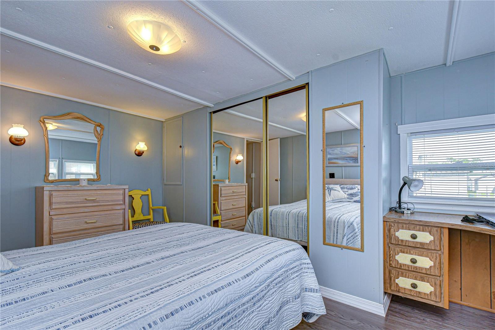 SLEEPY HOLLOW MOBILE ESTATES - Residential