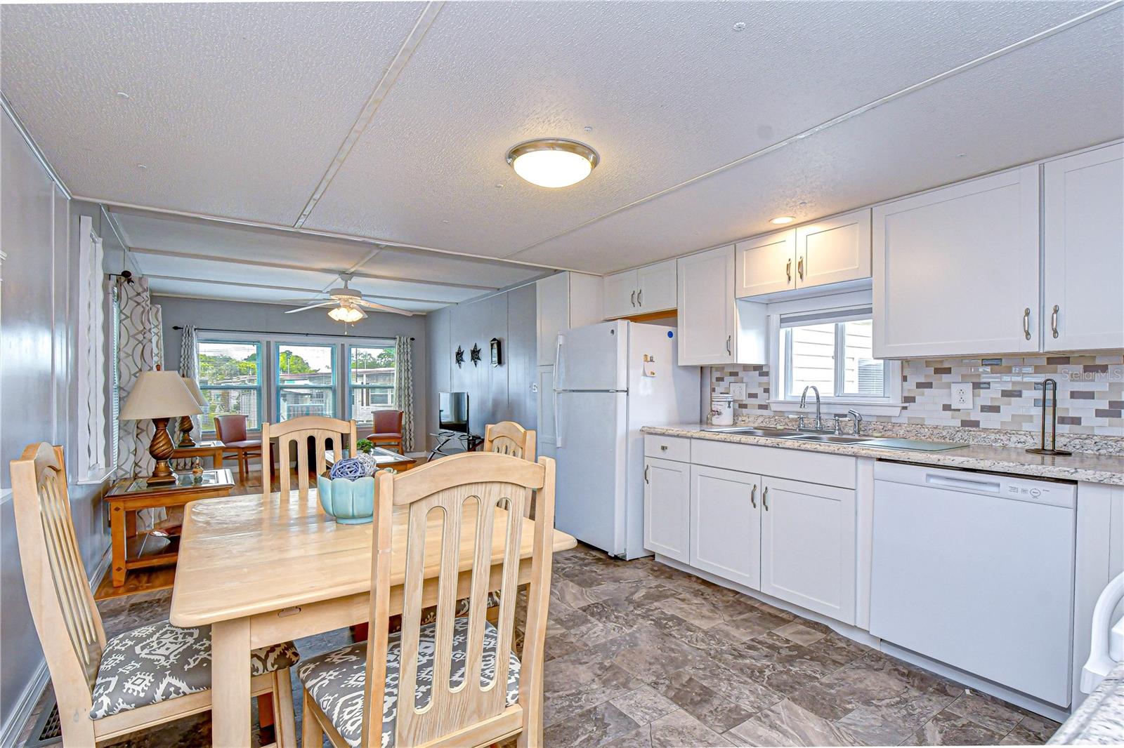 SLEEPY HOLLOW MOBILE ESTATES - Residential