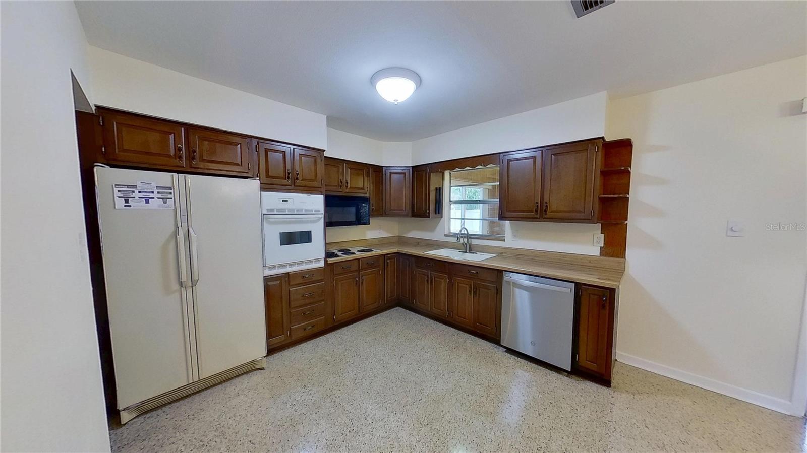 306 OAK AVENUE