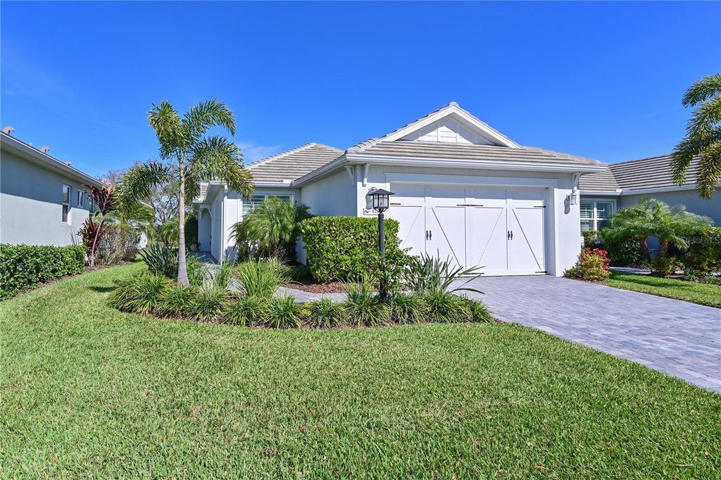 Photo of 978 Crosswind Avenue, Sarasota, FL 34240 (MLS # A4682998)