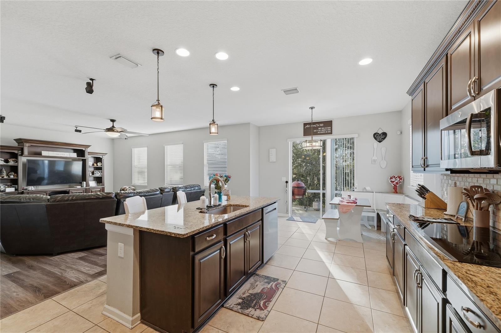 CHANDLER ESTATES - Residential