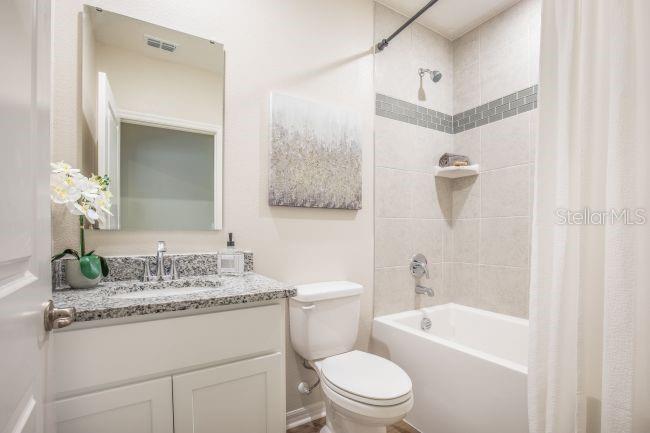 OAKSTONE FARMS - Residential