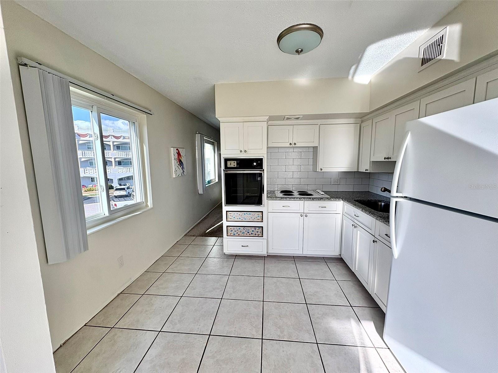 ON TOP OF THE WORLD - Residential