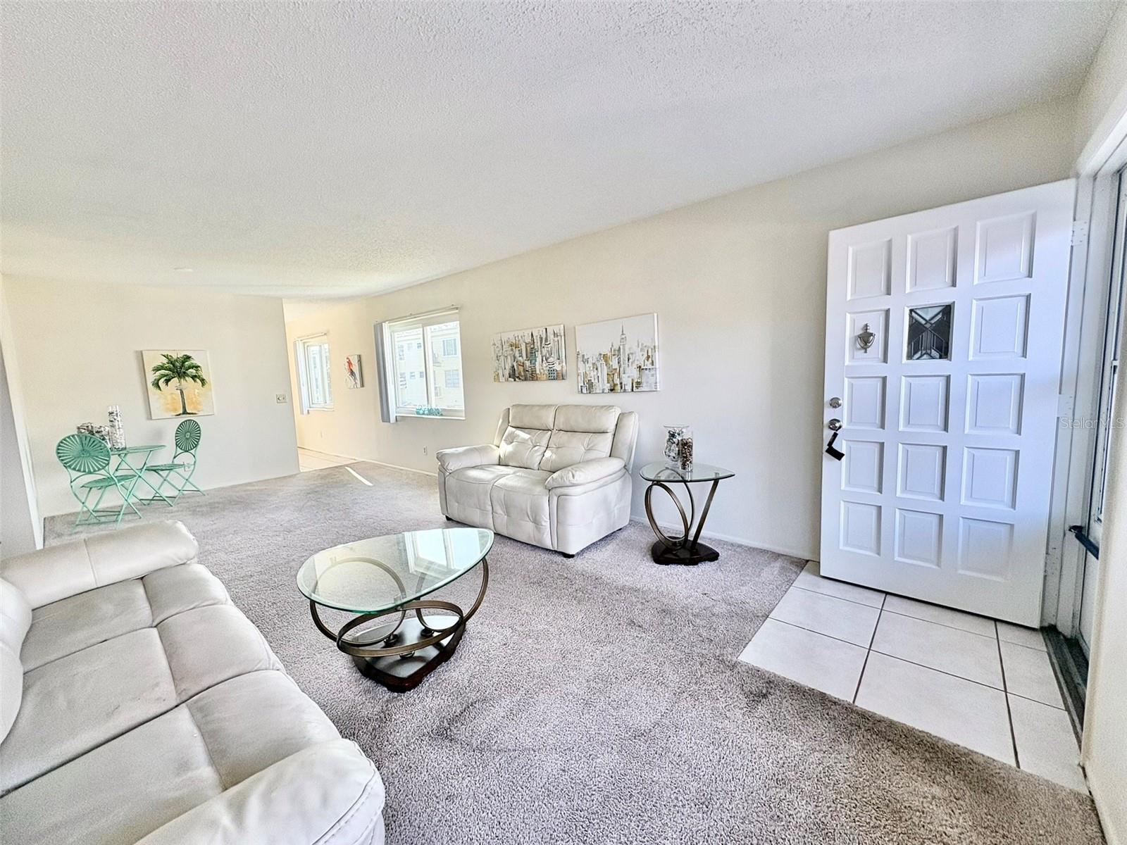 ON TOP OF THE WORLD - Residential