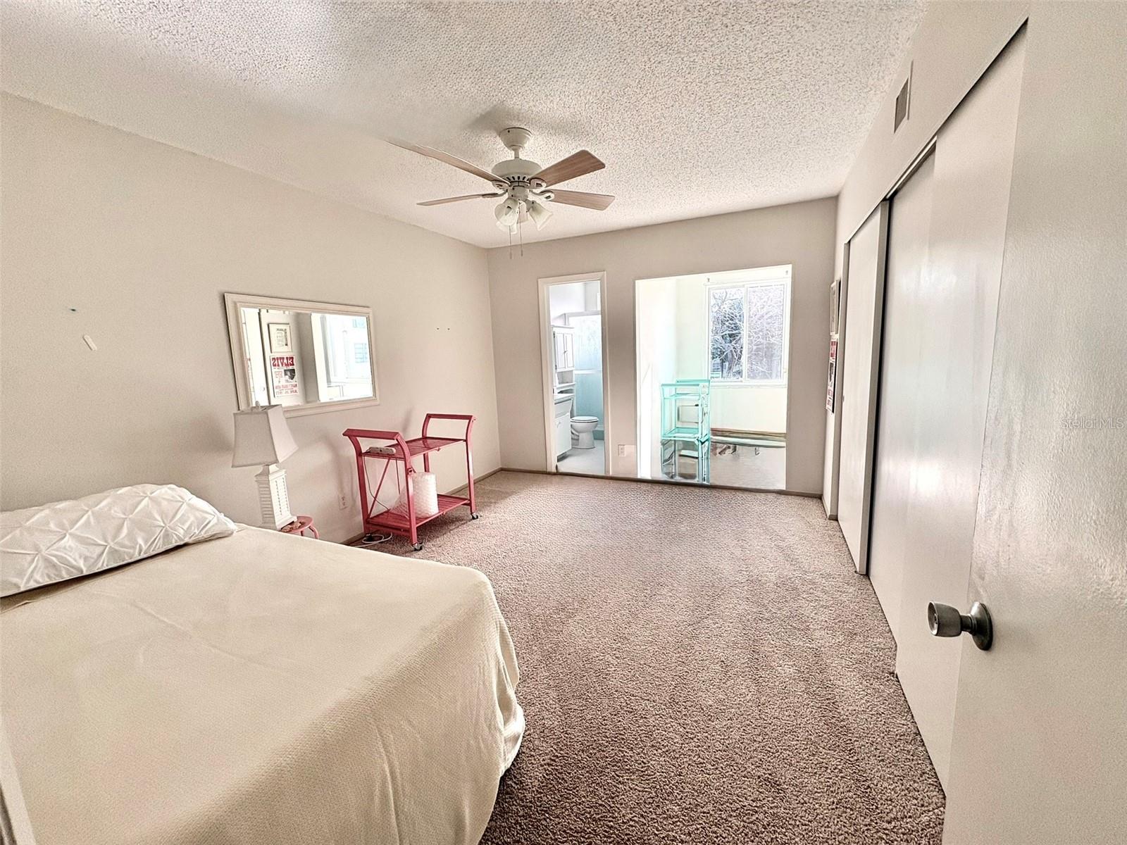 ON TOP OF THE WORLD - Residential