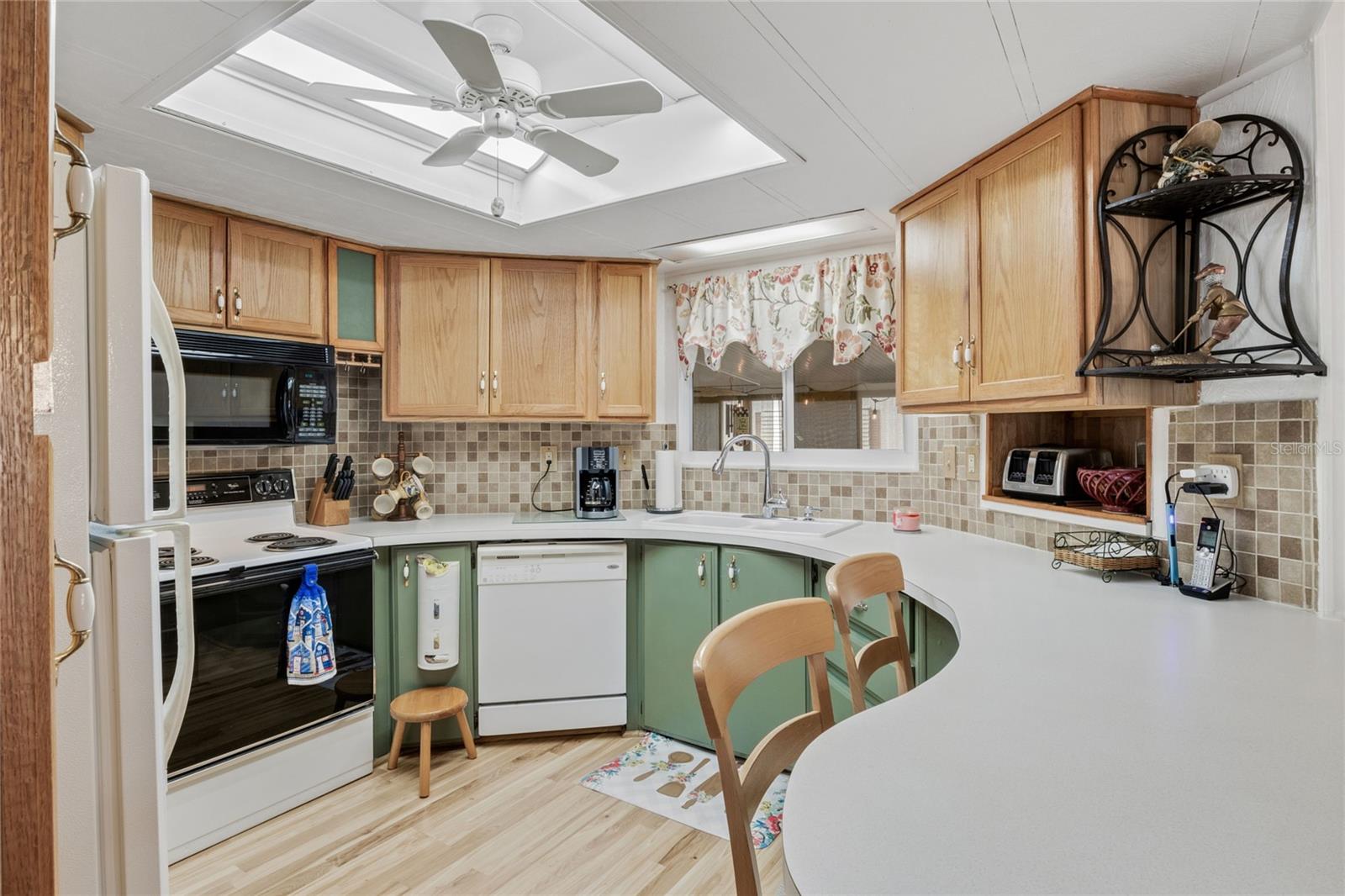 PALMA SOLA SHORES - Residential