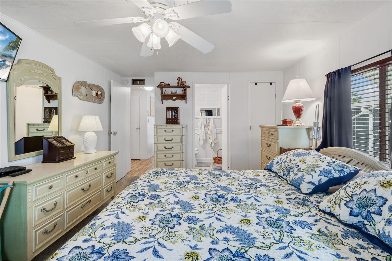 PALMA SOLA SHORES - Residential