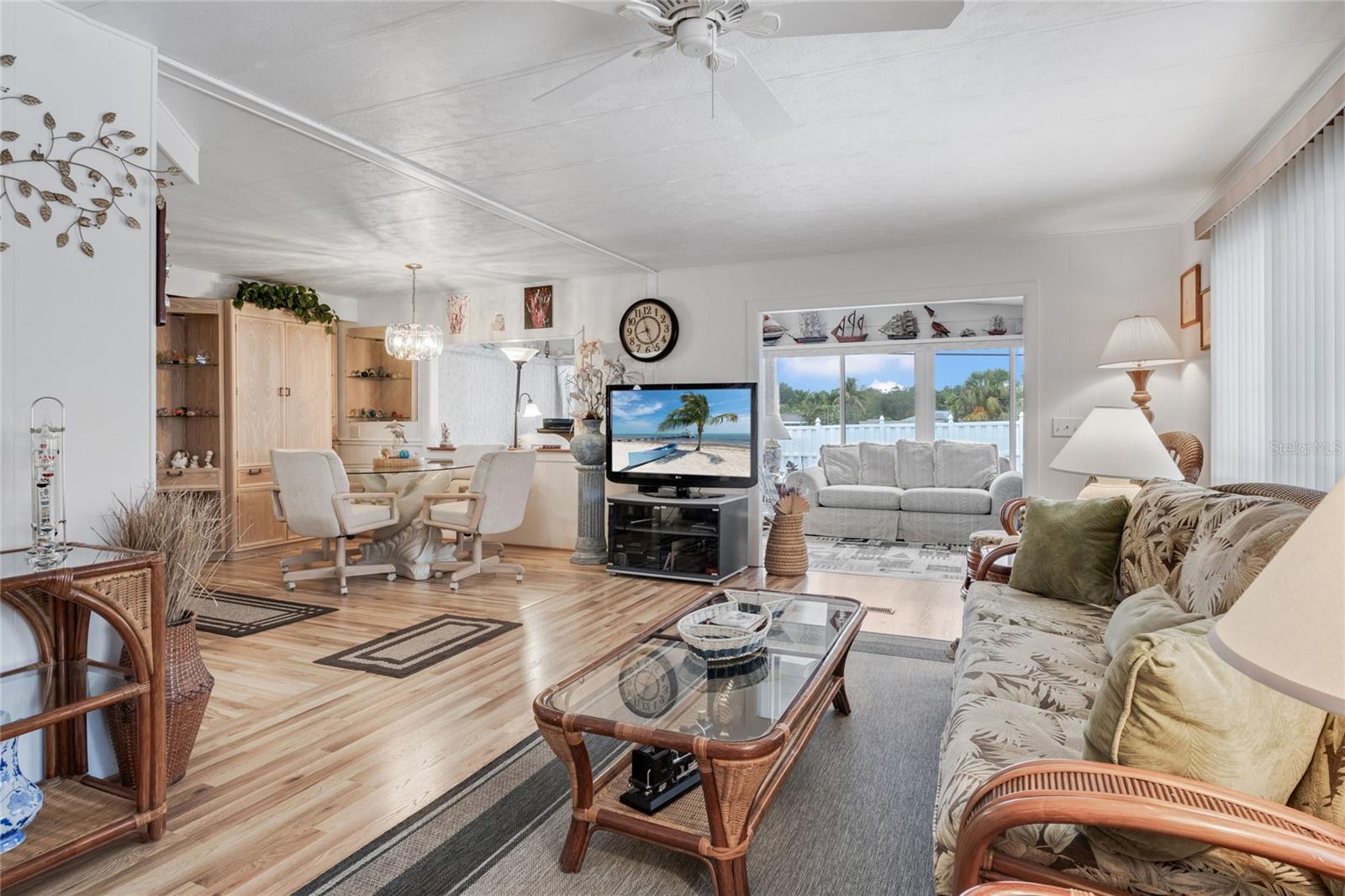 PALMA SOLA SHORES - Residential