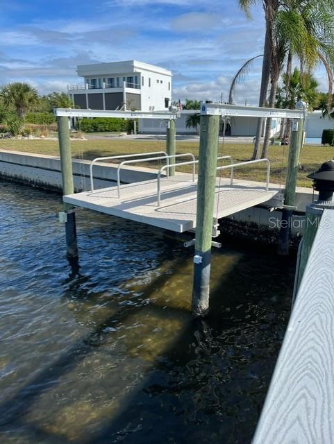 PALMA SOLA SHORES - Residential