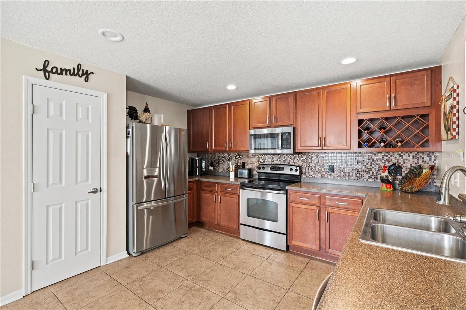 HARBOUR ISLES PH 1 - Residential