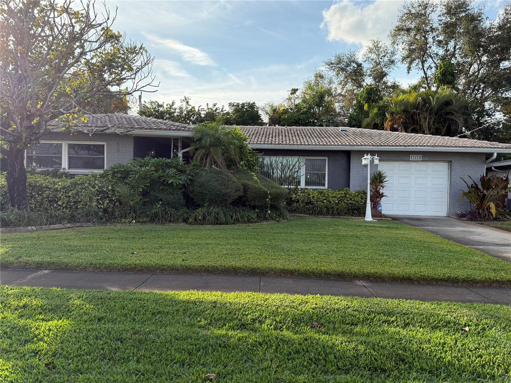 Photo of 566 E Park Drive, Largo, FL 33771 (MLS # TB8463191)