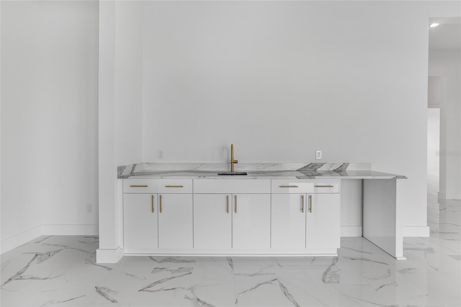 LAUREL POINTE PH 3 - Residential